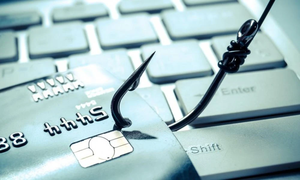 Απάτη – μαμούθ: Έκλεψαν μέσω e-banking λεφτά από 670 πολίτες